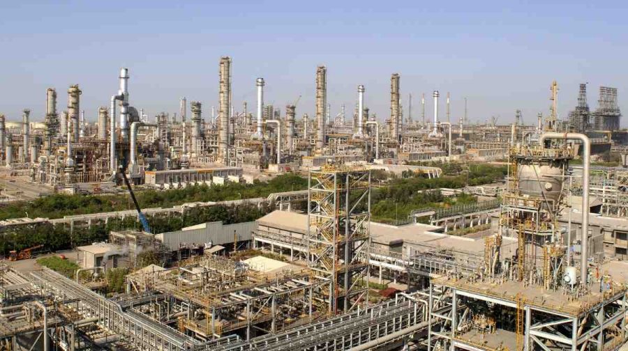 This undated handout picture from India's Reliance Industries shows a general view of a refinery at Jamnagar, some 400kms west of Ahmedabad.   India will order emergency imports after a fire 25 October 2006, in the country's largest refinery sparked fears of a shortfall in cooking gas supplies, officials said. An employee received burns after the fire broke out in the 437 million dollar refinery owned by India's largest private sector firm, Reliance Industries Ltd, on the outskirts of the western Indian city of Jamnagar.The blaze, which led to a shutdown of one of 40 units at the refinery, was quickly brought under control, but New Delhi warned of a potential 100,000-ton shortfall in the production of cooking gas. AFP PHOTO/HO/RELIANCE INDUSTRIES - RESTRICTED TO EDITORIAL USE - GETTY OUT