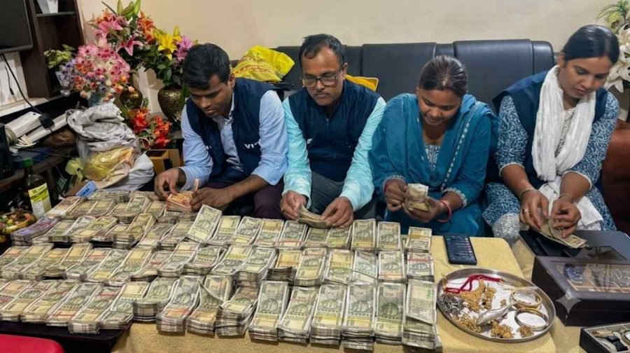 bihar-vigilance-raid-adm-sub-registrar-couple-disproportionate-assets
