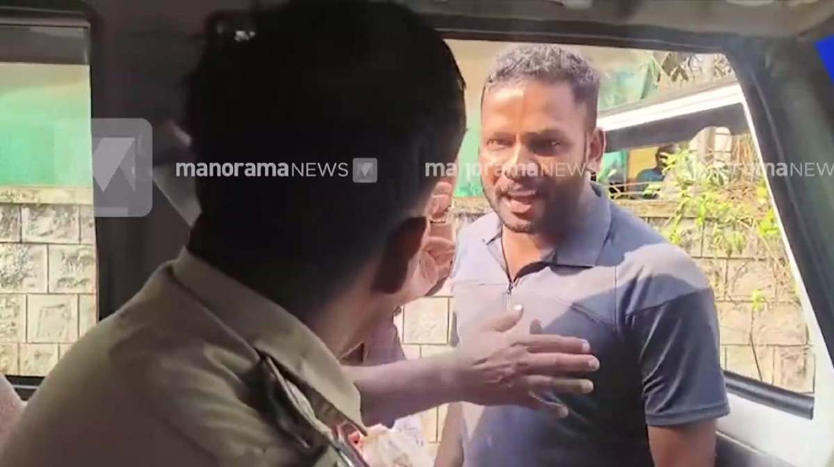 police-jeep-blocked-dyfi