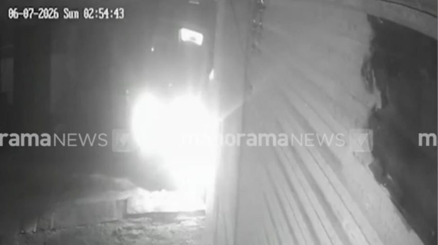 palakkad-ksrtc-bus-theft-cctv