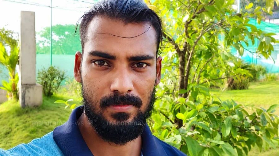 m-manu-cricket-coach-2