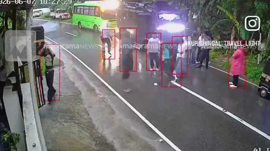 ponmudi-tourist-attack-vithura