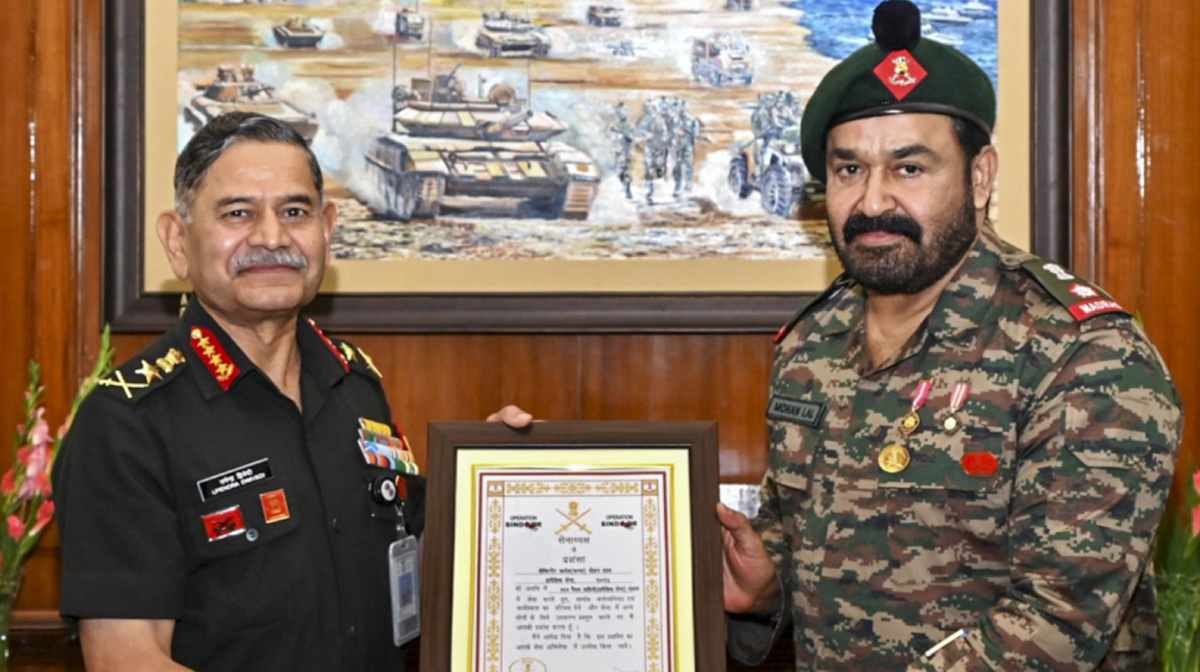 

Chief of Army Staff General Upendra Dwivedi meets actor and honorary Lieutenant Colonel in the Territorial Army Mohanlal, in New Delhi, Tuesday, Oct. 7, 2025. (@adgpi/X via PTI Photo)(PTI10_07_2025_000325B)

