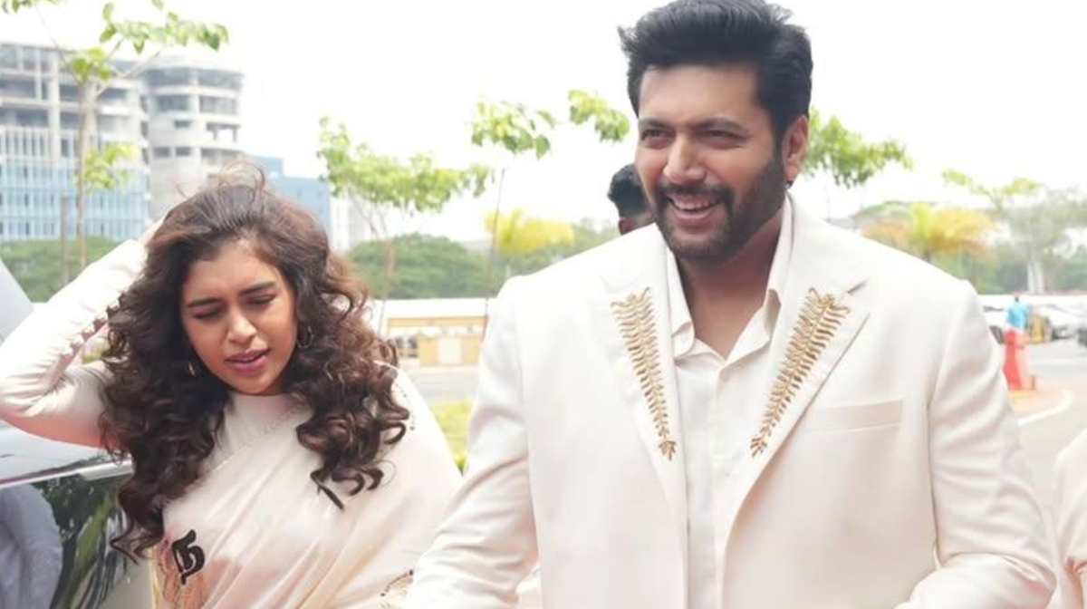 Image Credit:facebook/celebritiesselfies