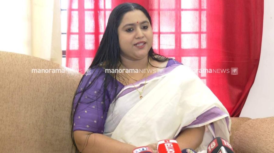 lakshmipriya-03