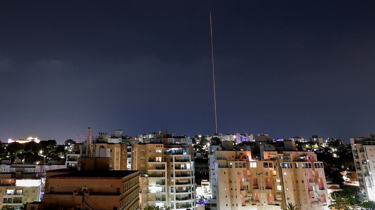The interception of a missile, that the Israeli military said to have been fired from Yemen, is seen from the city of Ashkelon, Israel, June 3, 2025. REUTERS/Amir Cohen     TPX IMAGES OF THE DAY     