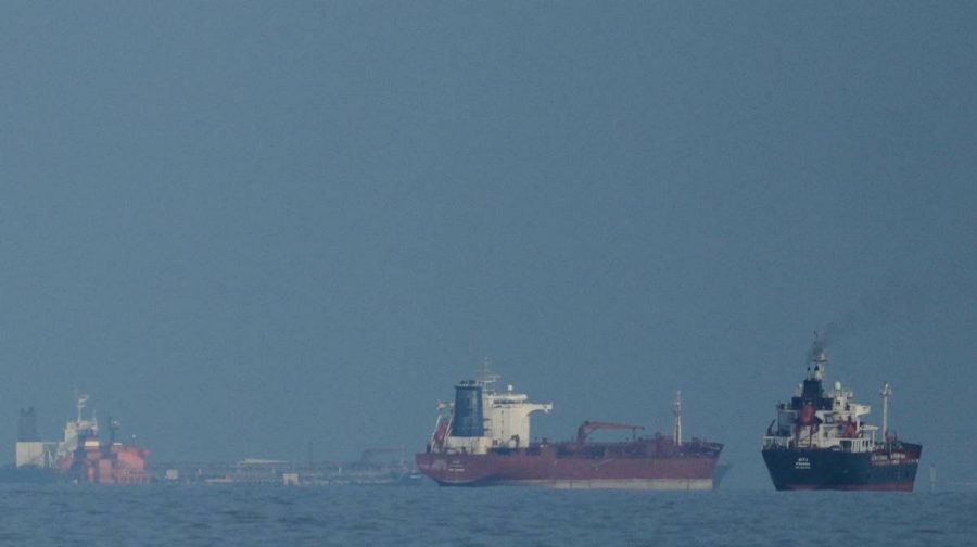 indian-ships-iran-hormuz-transit