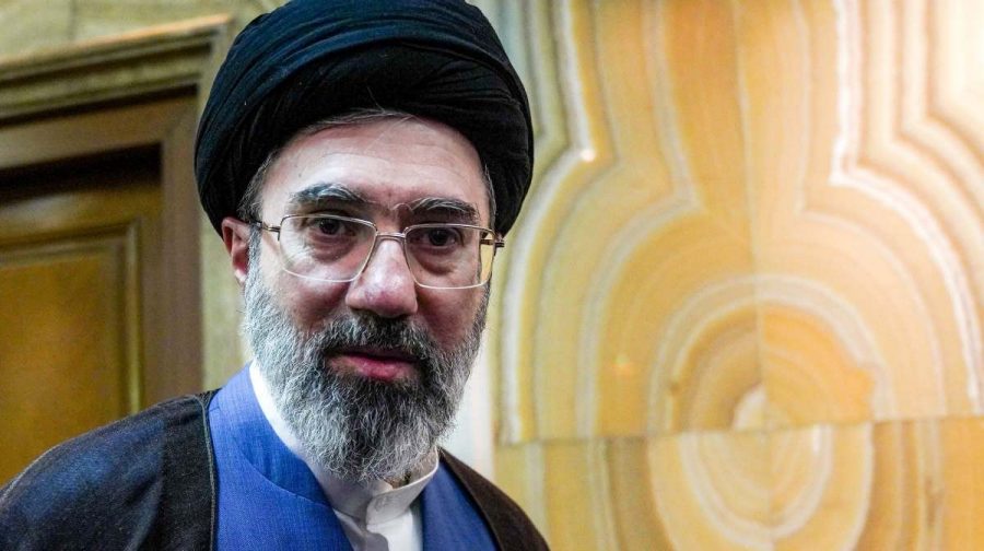 mojtaba-injured-in-legs-and-hand-reveals