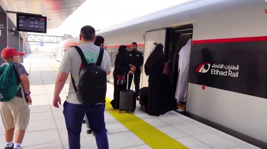 etihad-train