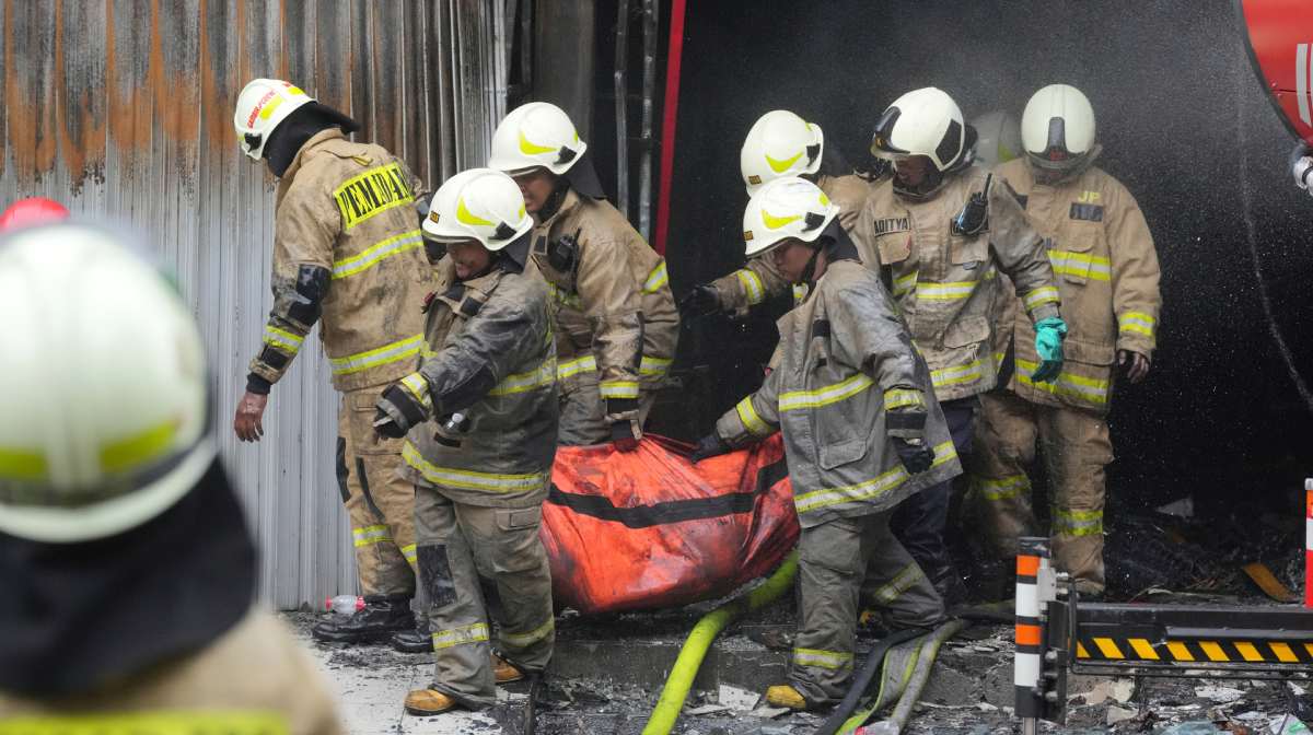 indonesia-fire-victim