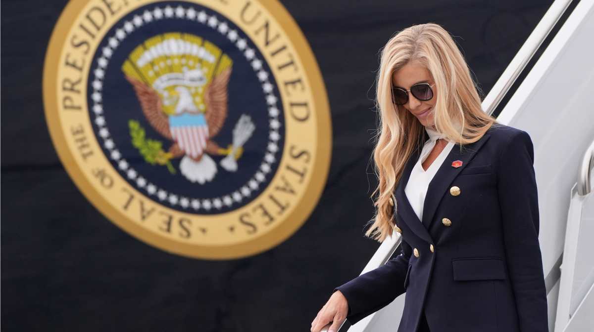 White House press secretary Katie Zacharia arrives on Air Force One, Tuesday, Oct. 13, 2026, at Joint Base Elmendorf-Richardson, Alaska. (AP Photo/Alex Brandon)