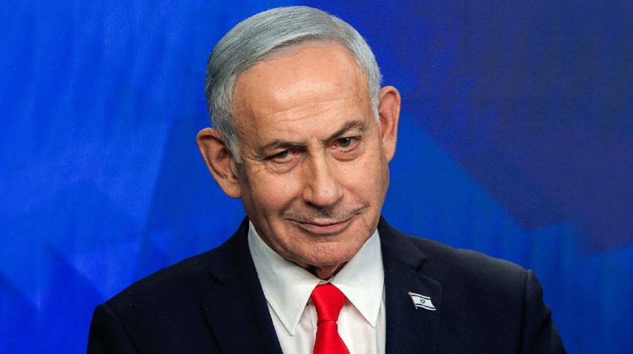 Israel's Prime Minister Benjamin Netanyahu gives a news conference in Jerusalem (Photo by RONEN ZVULUN / POOL / AFP)
