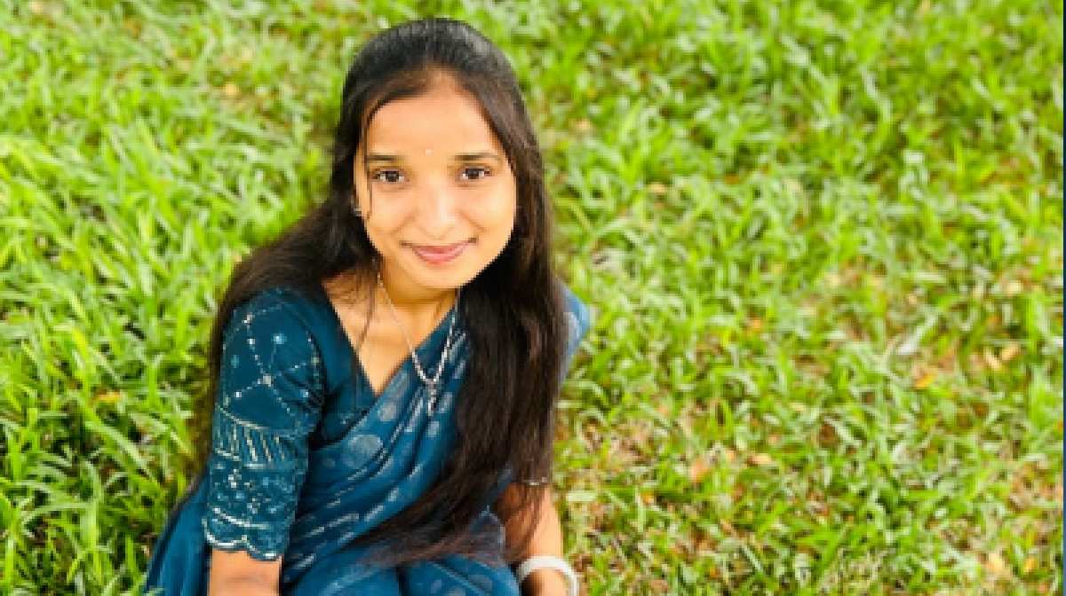 College Student Found Dead in Bangalore Rental Room | വാടകമുറിയി ...