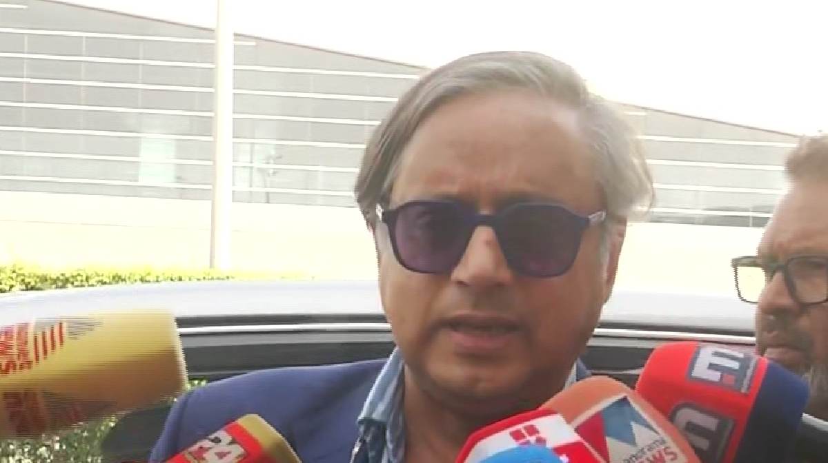 sashi-tharoor