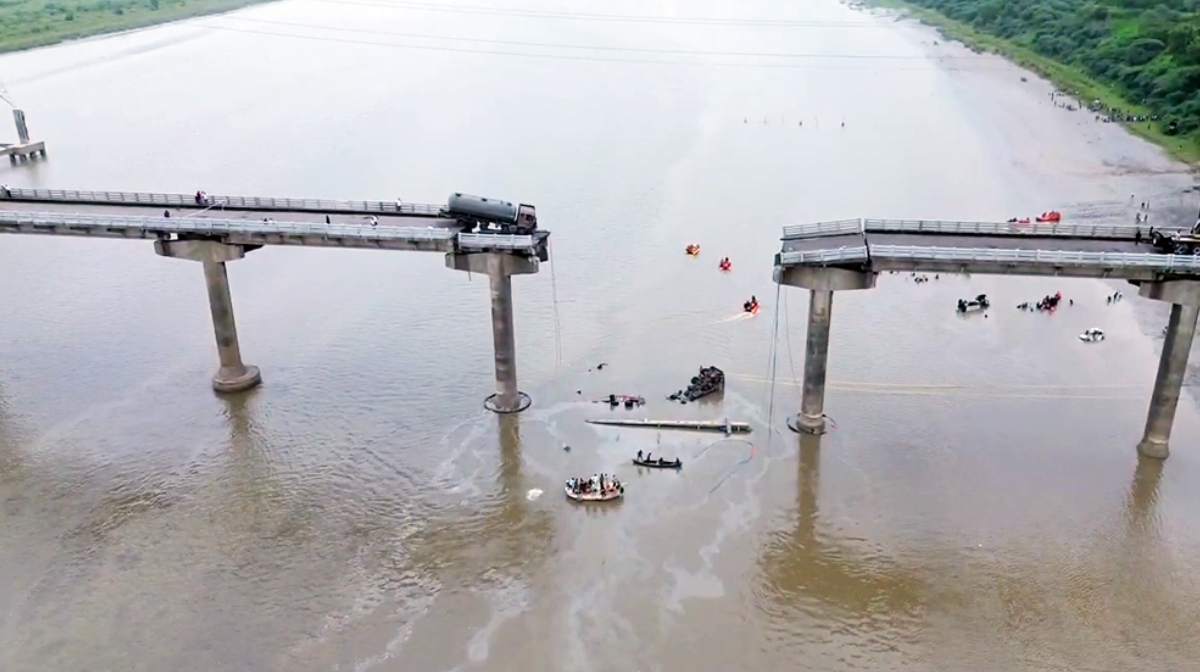 vadodara0bridge-collapse