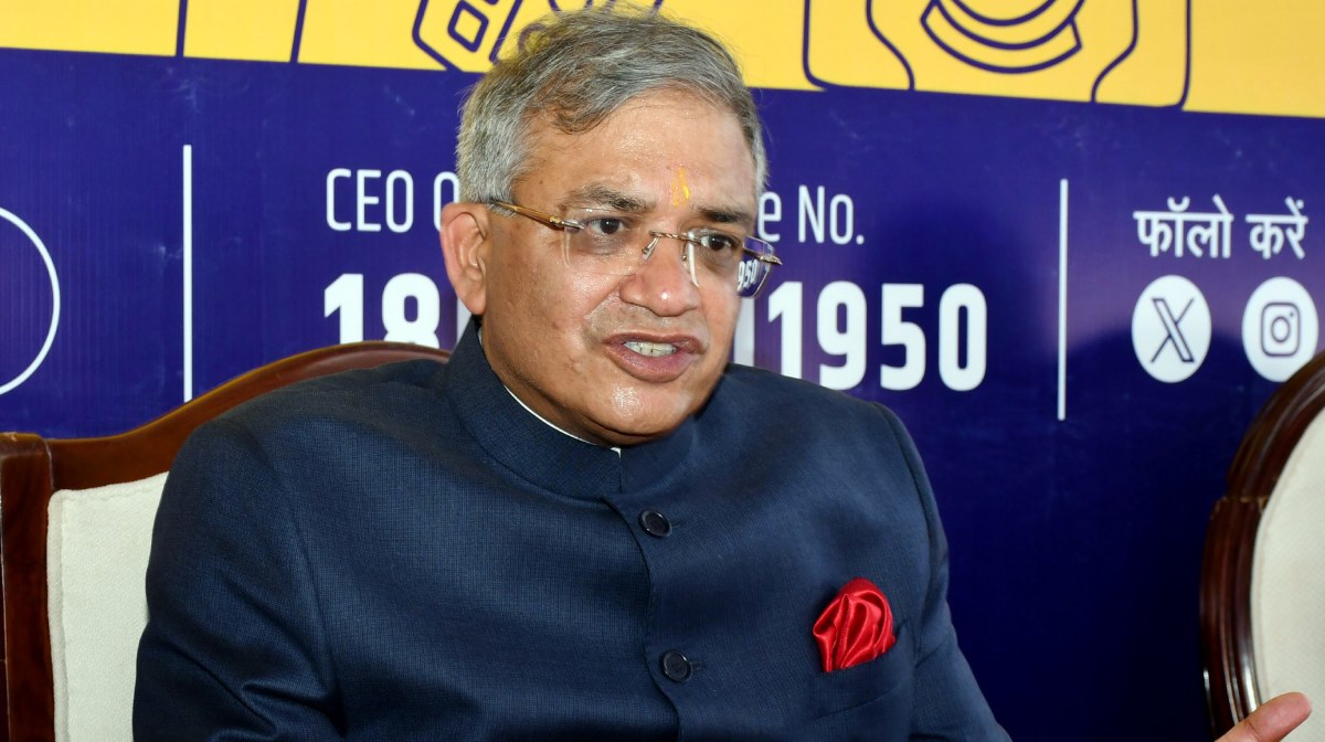 election-commission-clarification-opposition-mp-protest-delhi-gyanesh-kumar