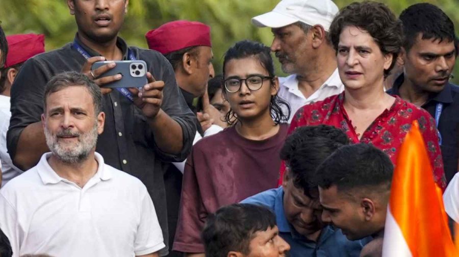 ഇന്ത്യ സഖ്യത്തിന്‍റെ സുപ്രിംകോടതി മാര്‍ച്ചിനിടെ പ്രതിപക്ഷ നേതാവ് രാഹുല്‍ ഗാന്ധി (AP Photo/Prabhat Mehrotra)