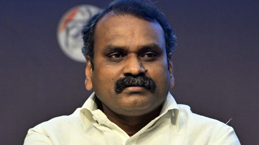 murugan-resignation-bollywood-actress-inappropriate-messages