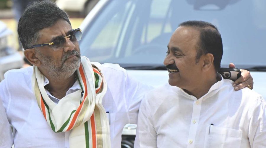 dk-shivakumar-meta-glasses-sting-operation-vd-satheesan