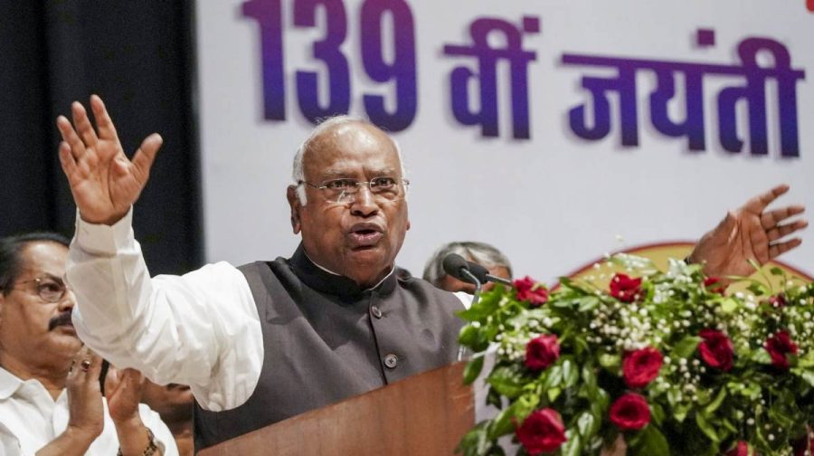 mallikarjun-kharge-patna-speech-controversy-pm-modi-remark-bjp-protest