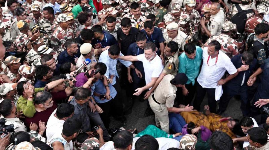 gyanesh-kumar-resignation-india-bloc-protest