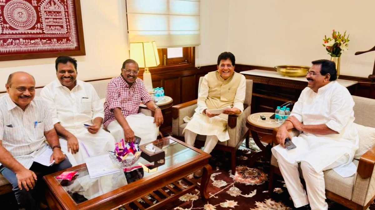 kerala-mps-memorandum-union-minister-piyush-goyal-rubber-import-crisis