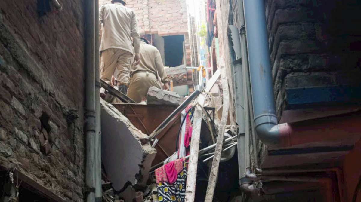 New Delhi: Rescue operation underway after a four-storey building collapsed at Welcome area, in New Delhi, Saturday, July 12, 2025. (PTI Photo/Manvender Vashist Lav) (PTI07_12_2025_000054B)