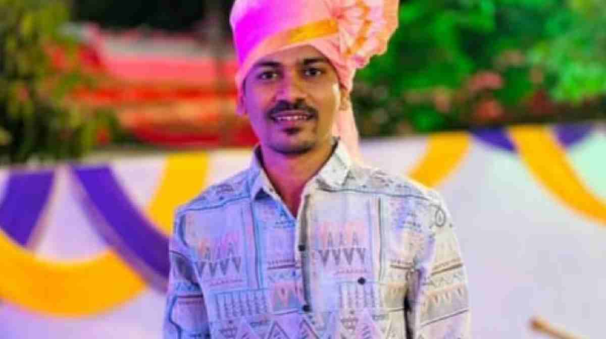 coconut-thrown-from-train-kills-man