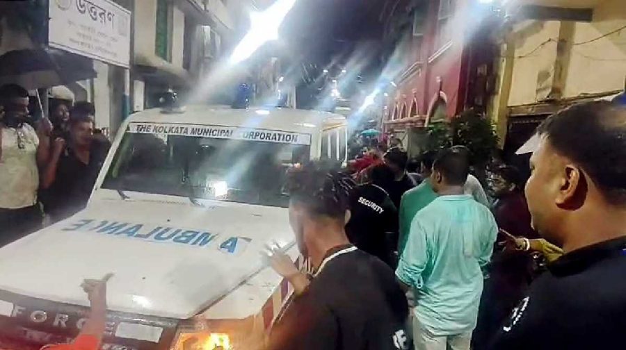 kolkata-durga-puja-stampede