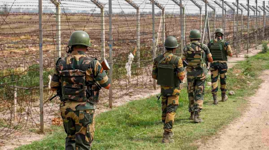 pakistan-drone-arms-drug-smuggling-four-arrested