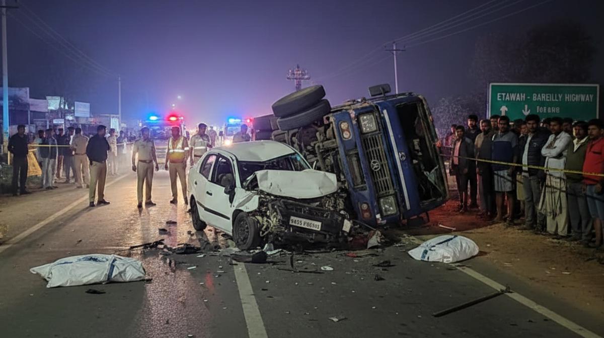3 Killed as Speeding Truck Rams Into Car in UP's Farrukhabad | കാറിനെ ...