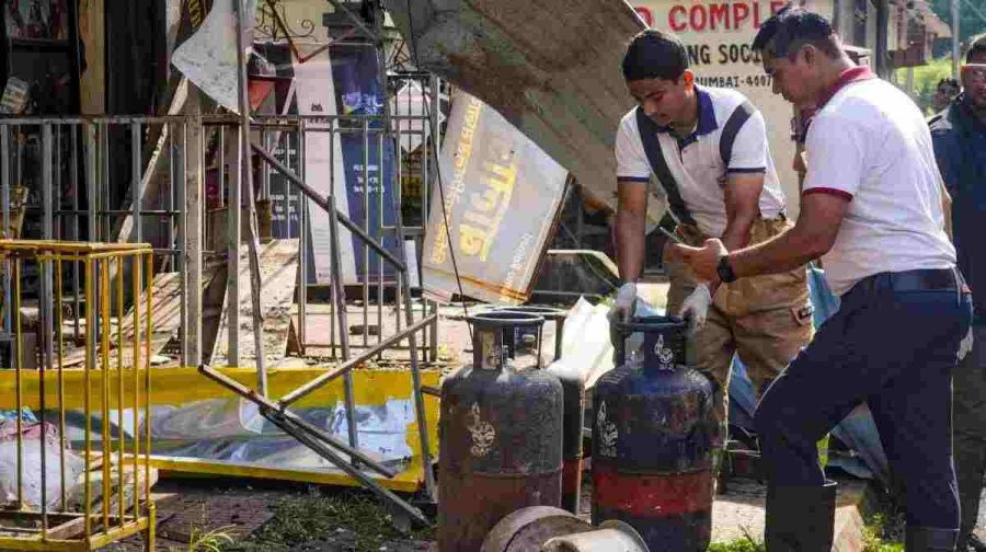 tea-stall-lpg-gas-cylinder-blast-two-injured