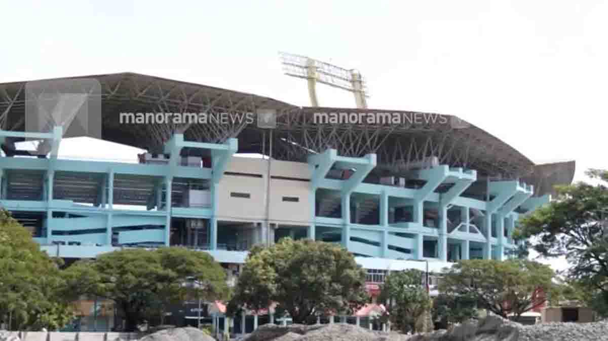 സ്പോൺസറുമായി കരാറില്ല; കൈയൊഴിഞ്ഞ് ജിസിഡിഎ ചെയർമാൻ | Kaloor stadium ...