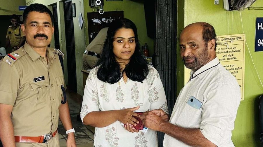 losted-purse-returned