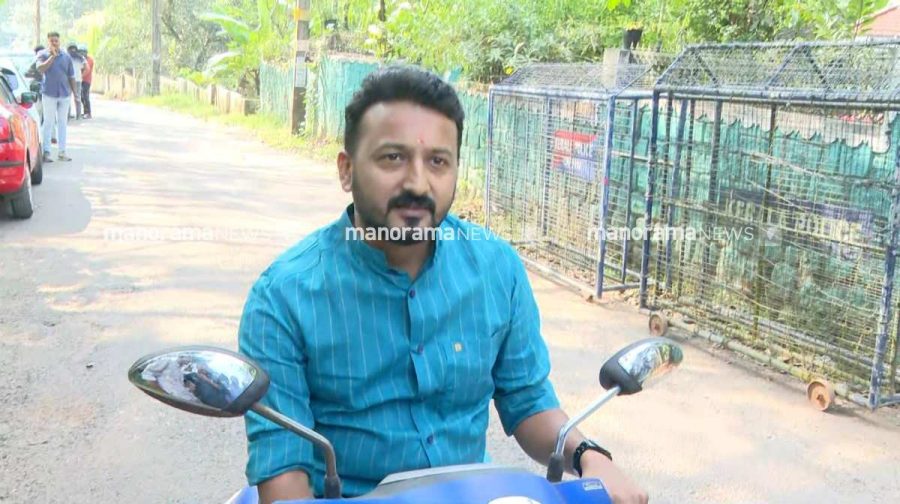 rahul-mamkoottathil-05