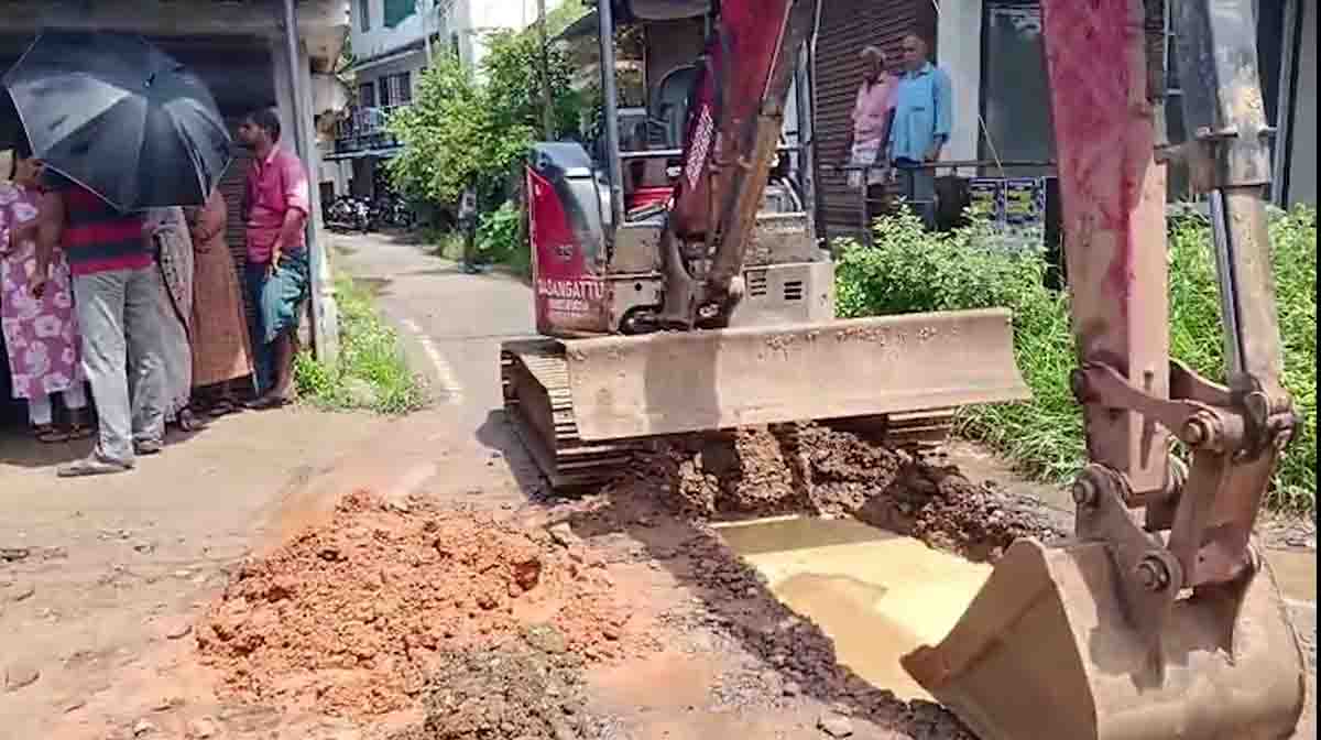aroor-road-water-issue