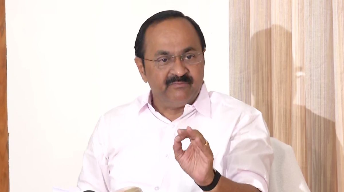 vd-satheesan-against-veena-george