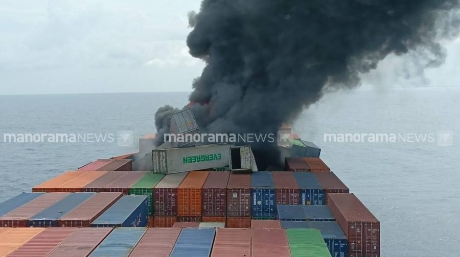 kozhikode-ship-accident