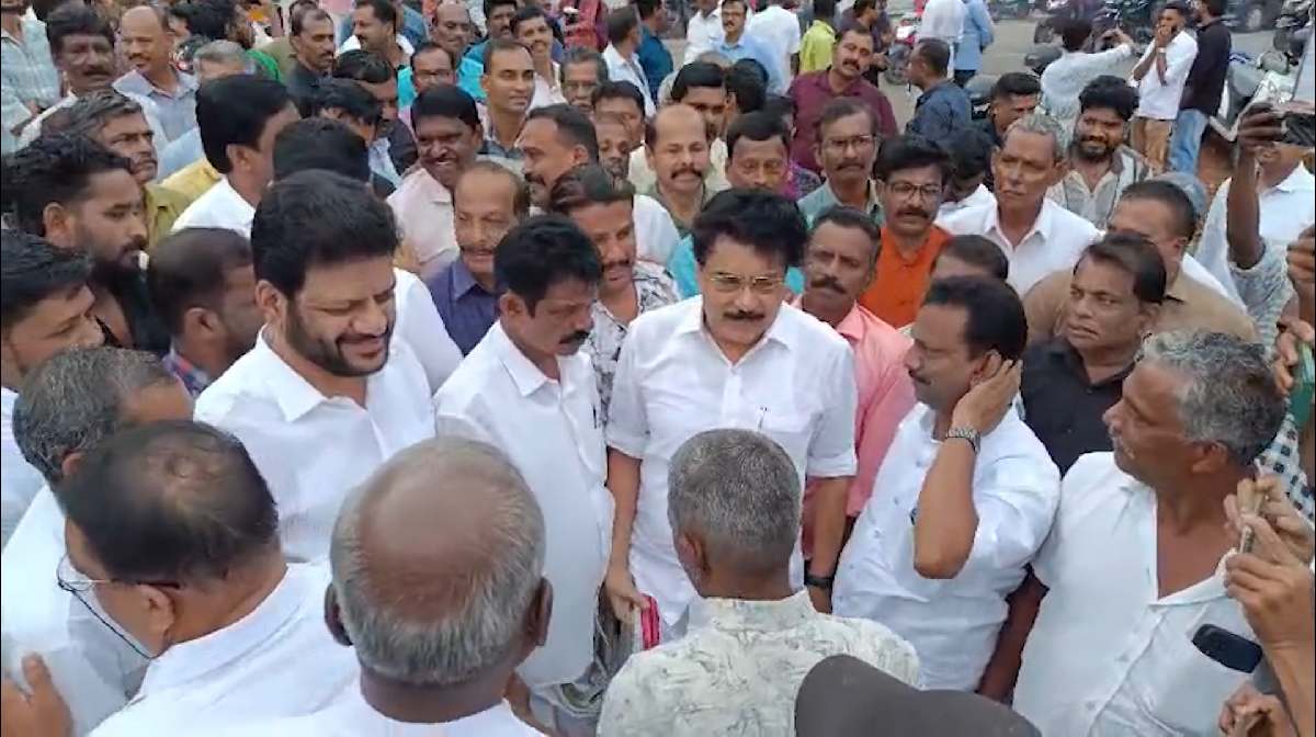 kerala-cpm-rift-pk-sasi-controversy