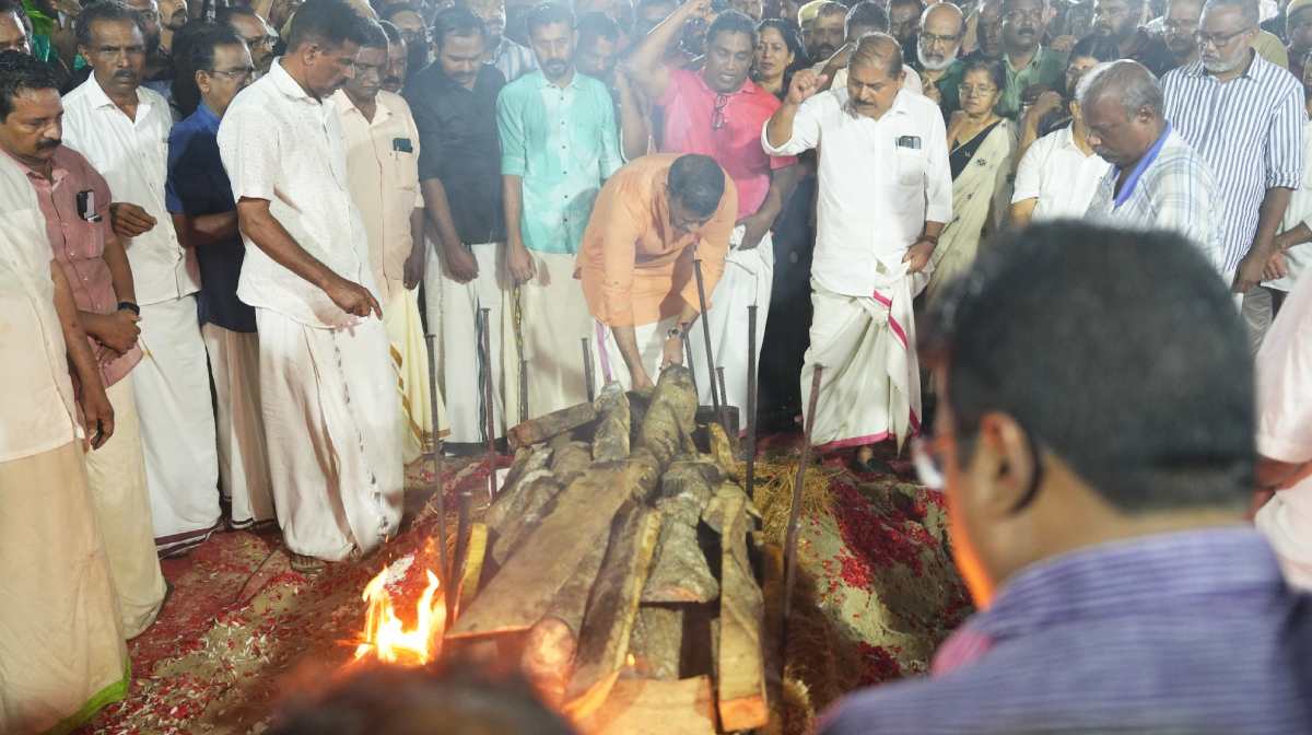 vs-achuthanandan-punnapra-funeral