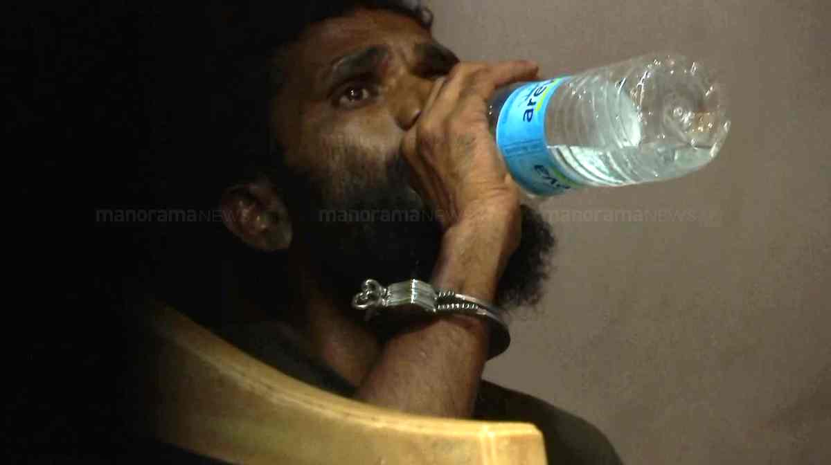 govindachami-in-kannur-town-station