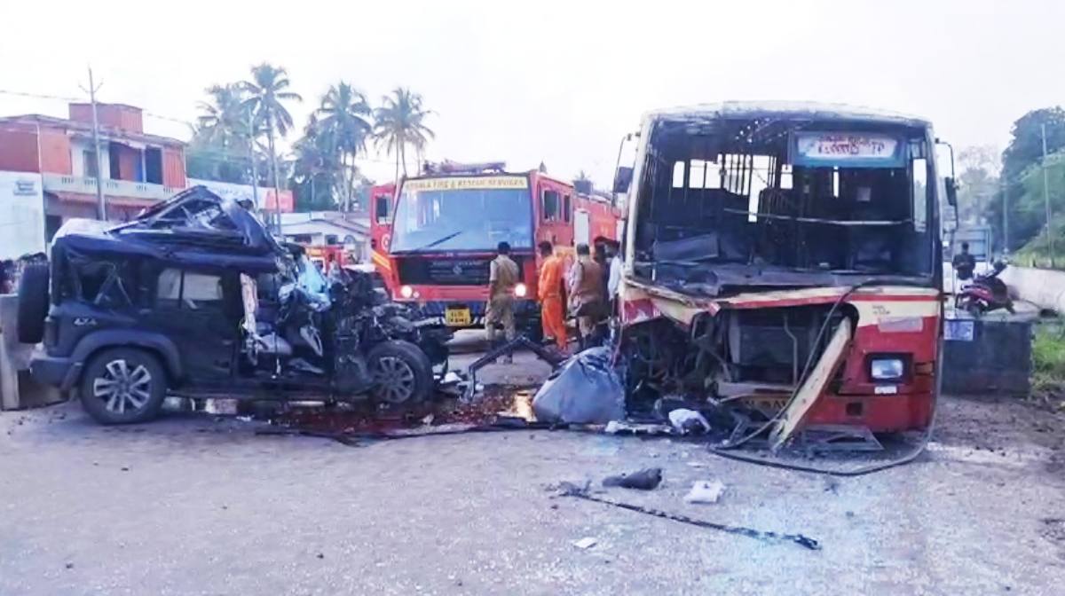 kollam-kerala-ksrtc-accident