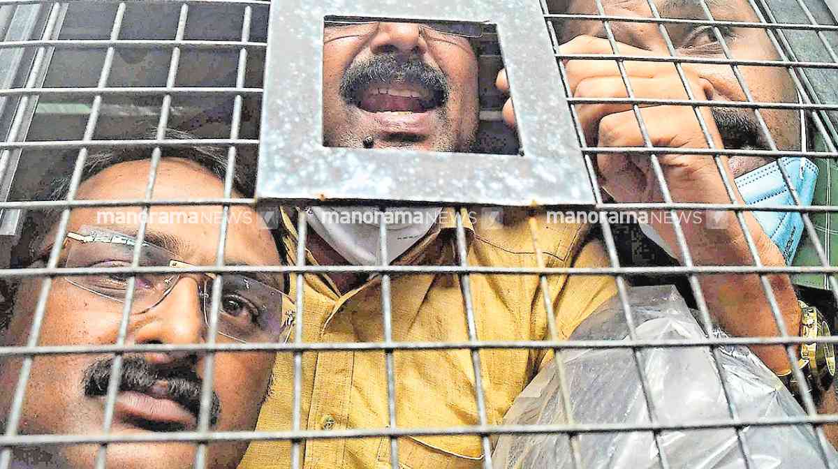 Photo: manoramanews.com Non-Bailable Warrant Issued for Augustine Brothers in Muttil Case