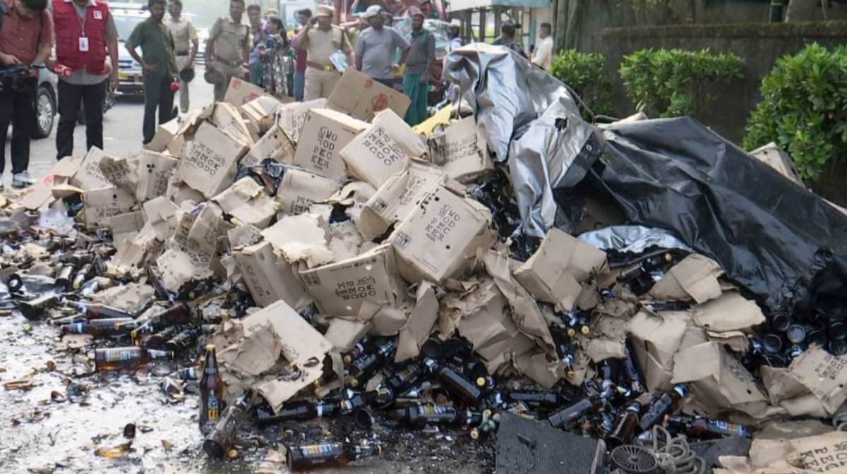 kozhikode-iringadan-palli-accident