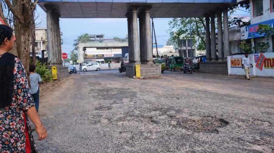 vandanam-medical-college-road-damage