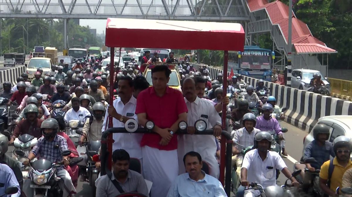 റോഡ് ഷോയ്ക്ക് മന്ത്രി ഉപയോഗിച്ച വാഹനത്തിന് ഫിറ്റ്നസില്ലെന്ന് പരാതി; പിടിച്ചെടുക്കണമെന്ന് ബിജെപി