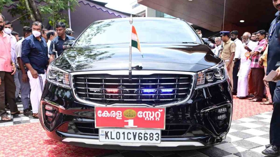 cm-vd-opts-white-car