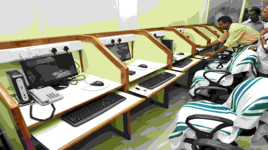 Call centre at Pattom PSC office, Thiruvananthapuram on  08/08/2011. Photo by MANOJ CHEMANCHERI