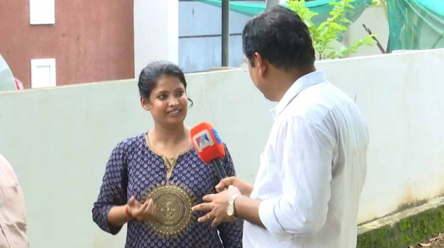 elephant-attack-escaped-lady-sangeetha