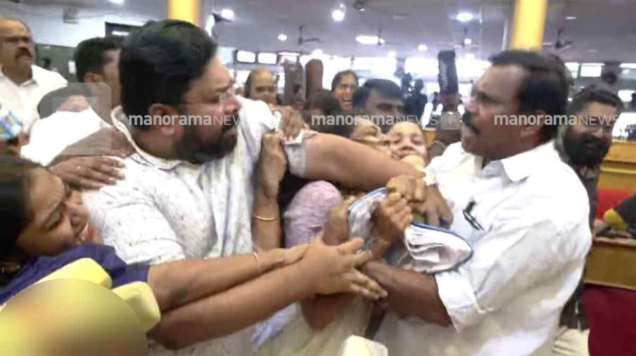 thiruvanthapuram-corporation-fight-2